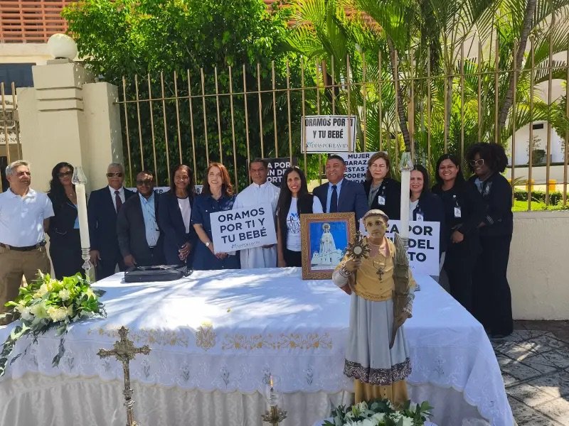 Inicia en Santo Domingo la campaña “40 Días por la Vida” frente al Congreso Nacional