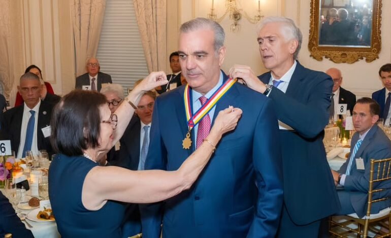 Americas Society otorga a Abinader su máxima distinción por su gestión en RD