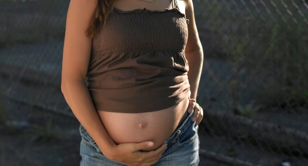 Embarazo adolescente baja en RD, pero sigue siendo un desafío