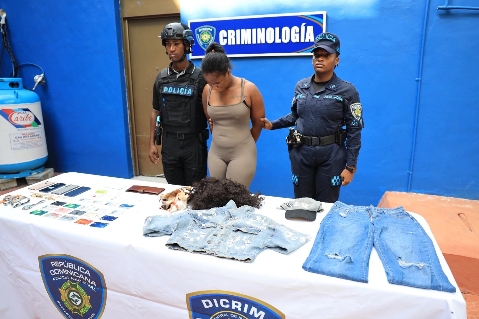 Apresan en Puerto Plata a mujer buscada por drogar y robar a su víctima