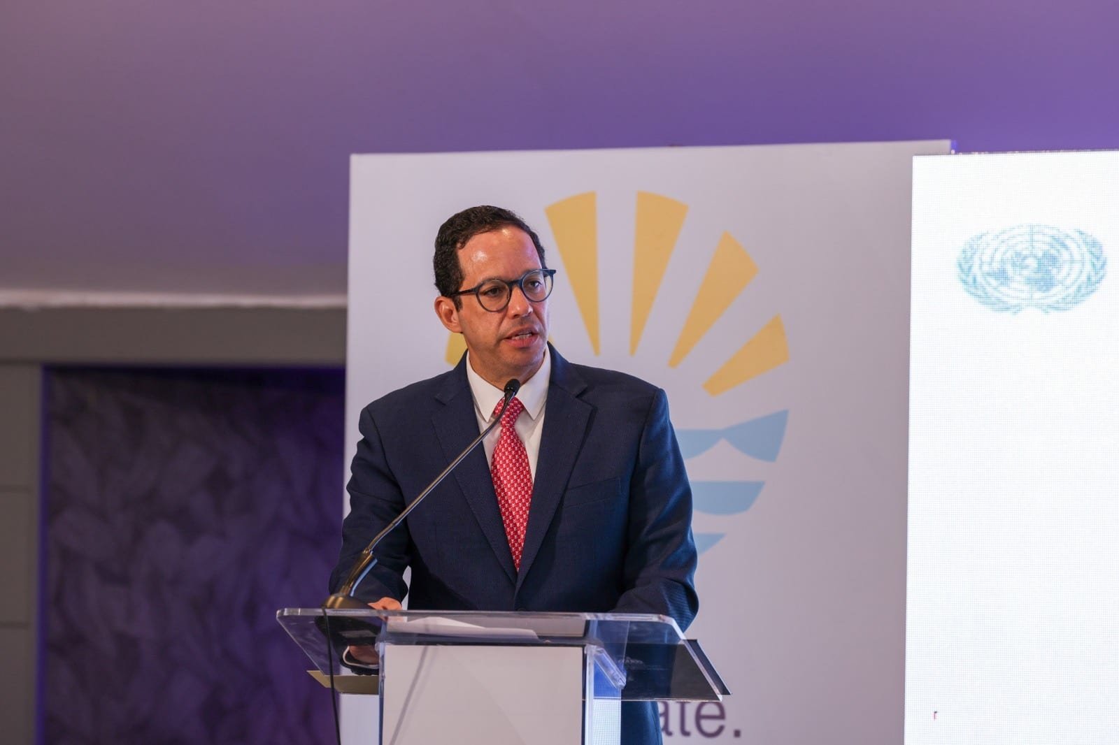 Ministro Freund afirma instituciones deben superar desafíos del presente y anticiparse a los retos del futuro