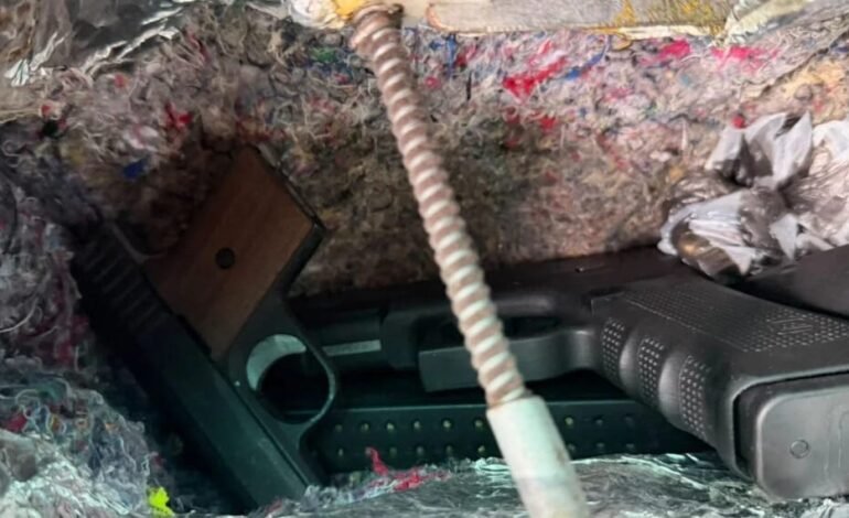 DNCD captura hombre con armas y municiones ocultas en camioneta en SDO