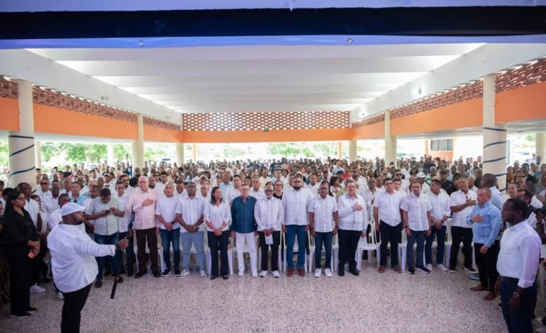 Alcalde de El Seibo, Leo Francis Zorrilla, se suma al proyecto presidencial de David Collado