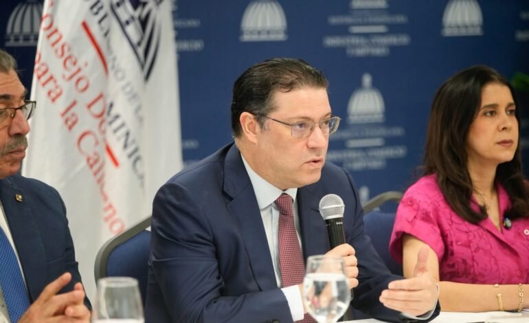 Ministro Sanz Lovatón destaca importancia de la calidad para la economía dominicana