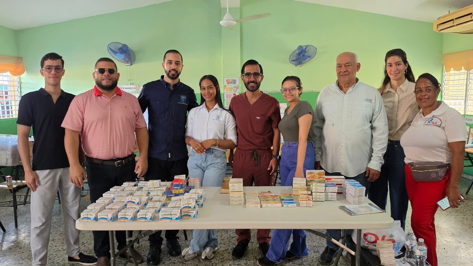 Dr. Luis Antonio Cruz encabeza gran operativo médico en Los Peralejos para acercar servicios de salud a las familias dominicanas
