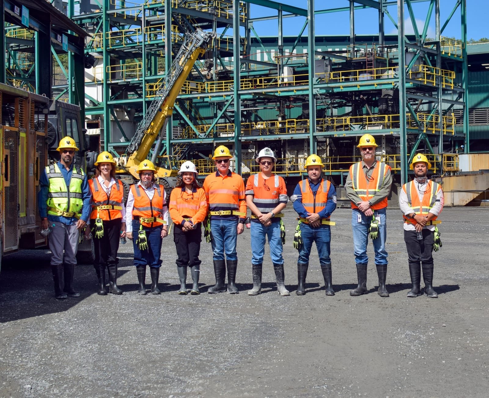 CORMIDOM recibe al Consejo Directivo de CAMIPE para mostrar sus prácticas de minería responsable