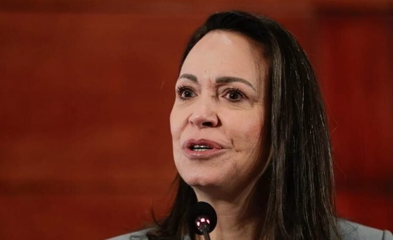 María Corina Machado denuncia que EE.UU. la ha excluido de las negociaciones sobre Venezuela
