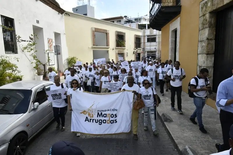 Manos Arrugadas reclama espacio permanente para adultos mayores en la Zona Colonial