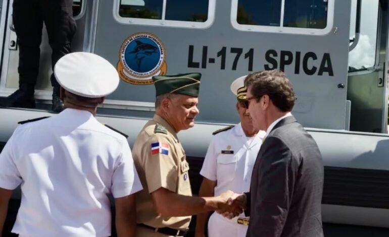 Armada Dominicana recibe lancha de US$1.9 millones donada por EE. UU.