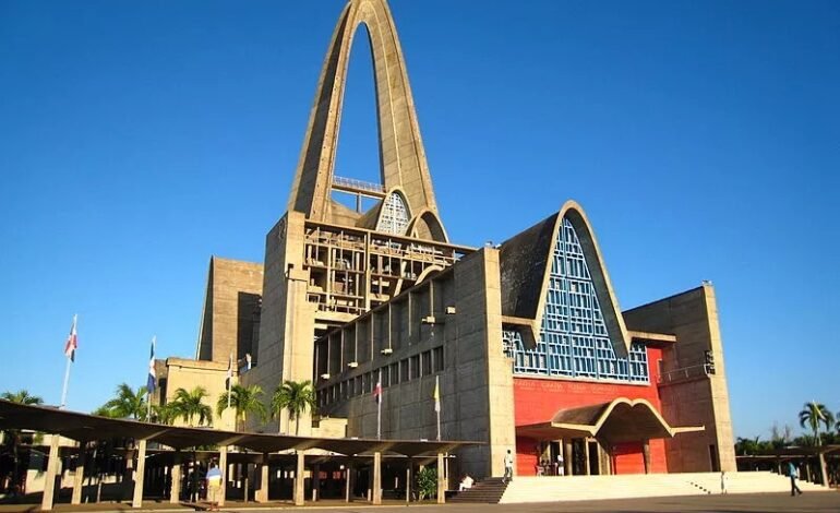 Turismo religioso crece en RD, pero aún no existe una cifra oficial de cuánto dinero mueve