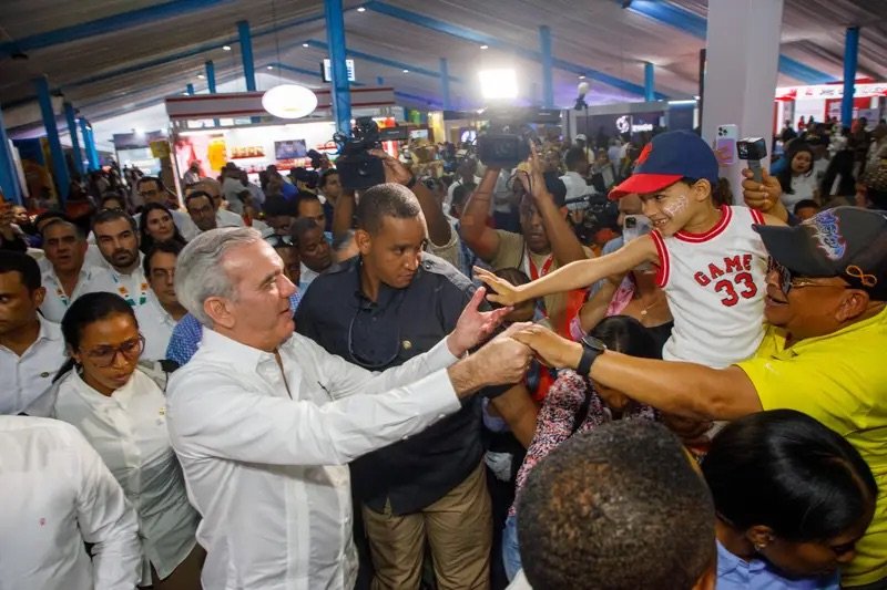 Presidente Abinader destaca éxito de Expo Cibao como plataforma para impulsar los negocios en el Cibao