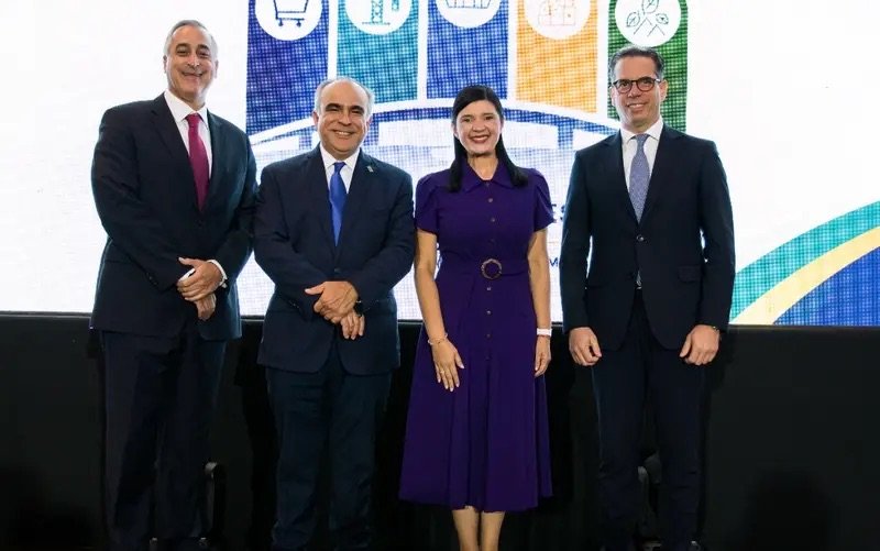 Alcalde de El Seibo, Leo Francis Zorrilla, se suma al proyecto presidencial de David Collado