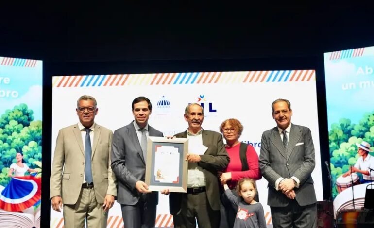 Feria del Libro cierra con&nbsp;97.4&nbsp;millones de pesos en ventas de libros y&nbsp;714,322&nbsp;visitantes