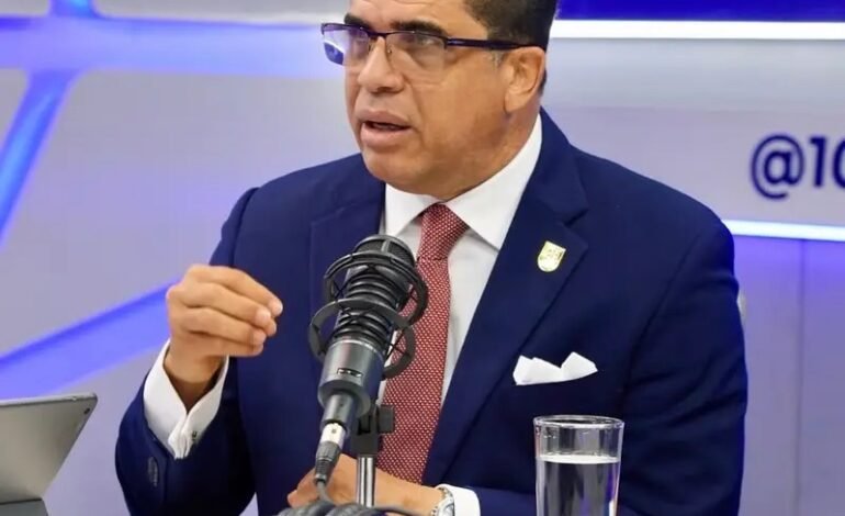 Dío Astacio anuncia búsqueda de terrenos para una Ciudad de la Salud en Santo Domingo Este
