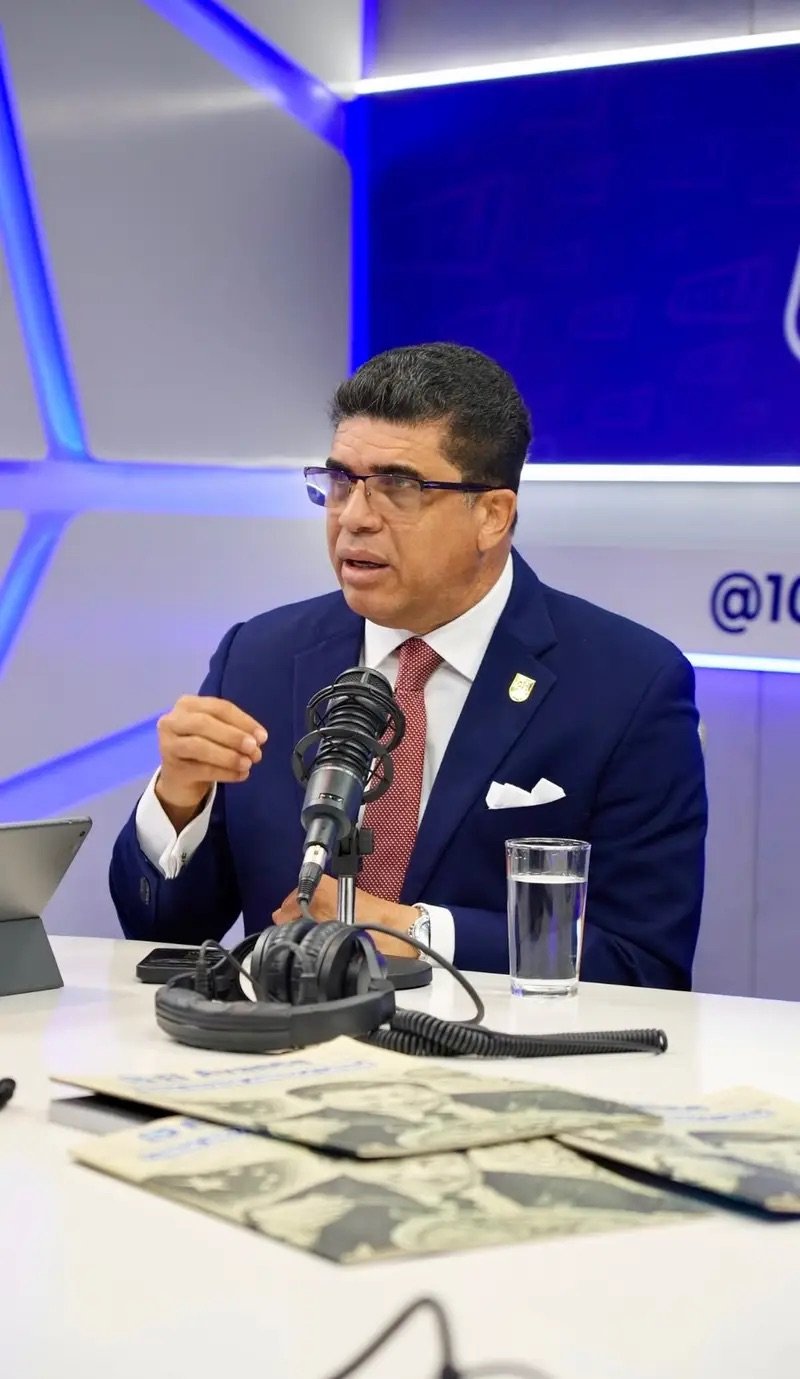 Dío Astacio anuncia búsqueda de terrenos para una Ciudad de la Salud en Santo Domingo Este