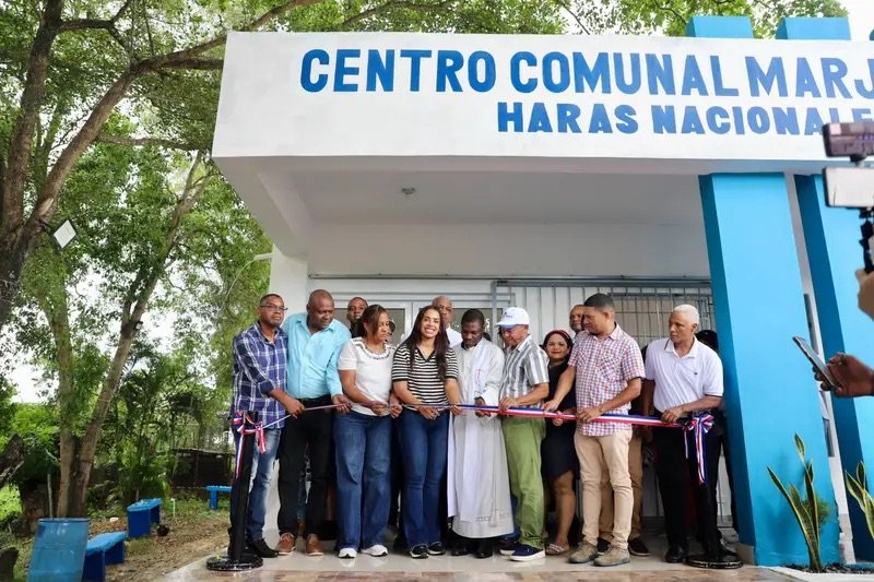 Alcaldesa Betty Gerónimo entrega Centro Comunal en Haras Nacionales