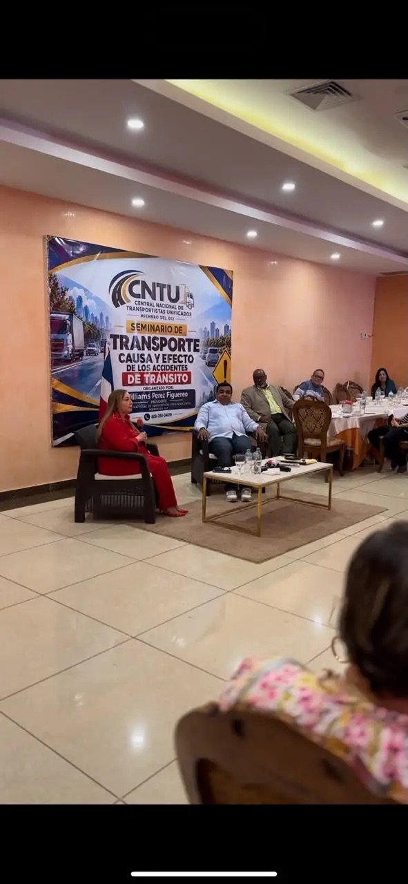 CNTU reúne a responsables del tránsito y analiza las causas y efectos de los accidentes.