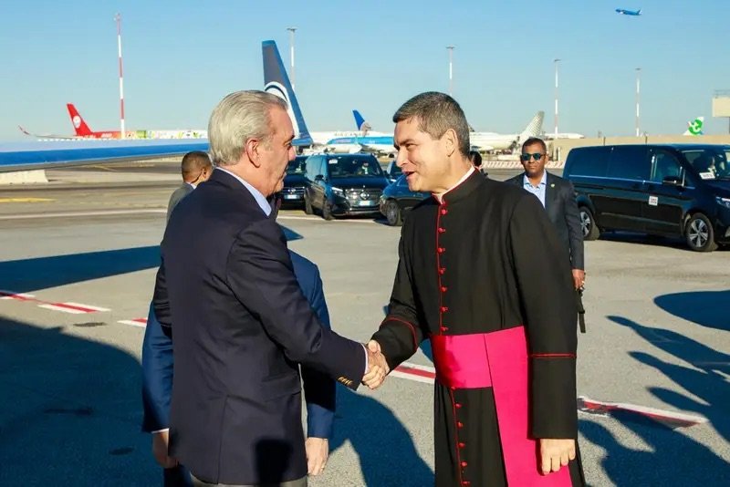 Presidente Abinader invitará al papa León XIV a visitar RD en 2027