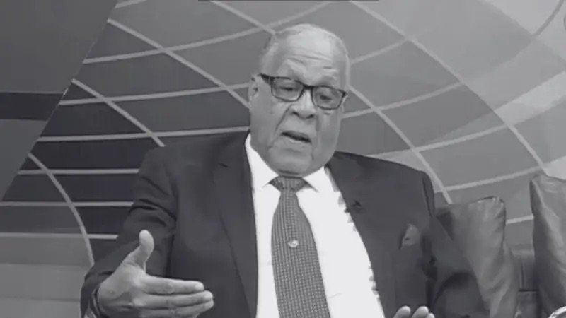 Muere el veterano periodista Freddy Sandoval