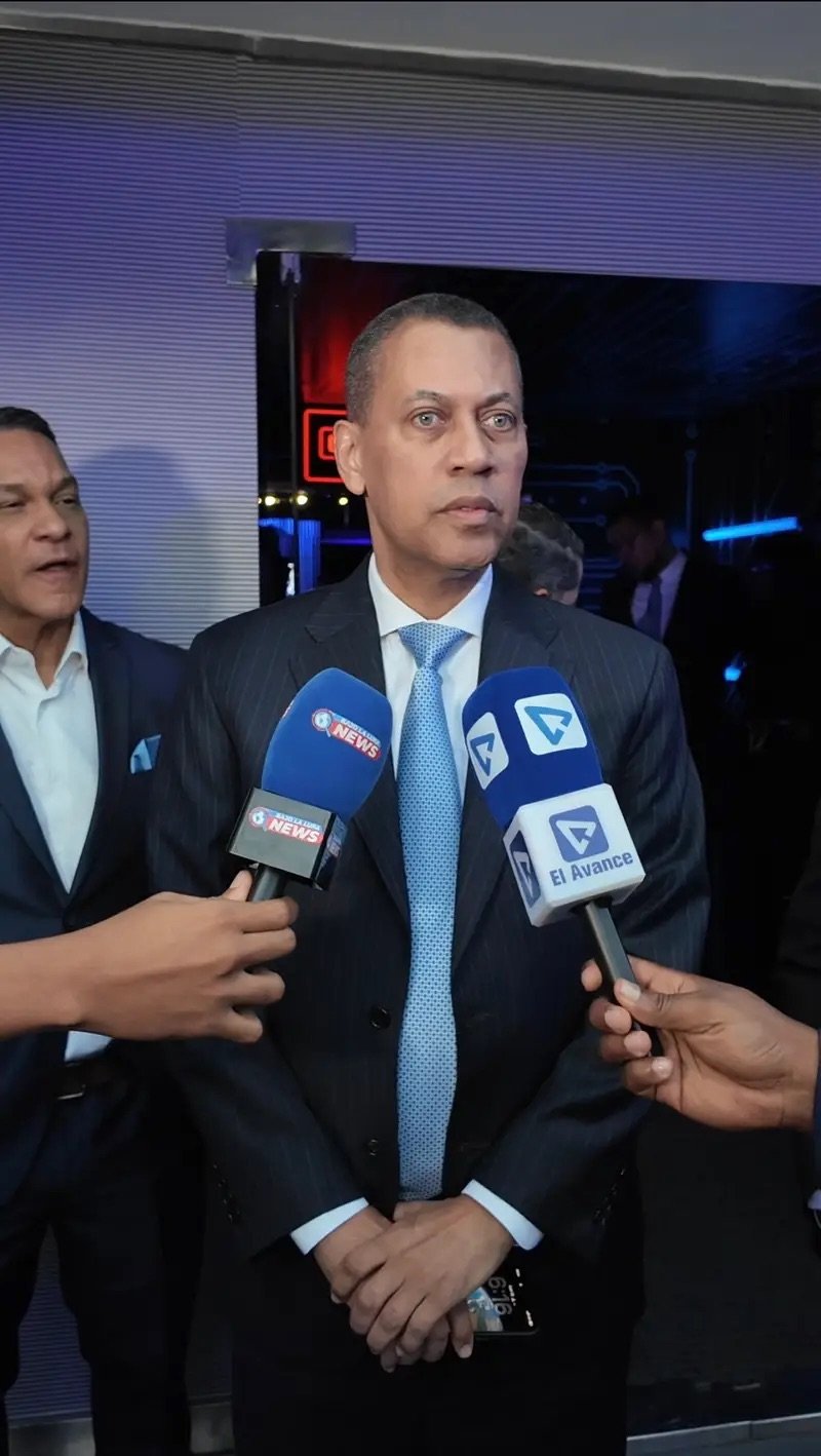 Director de INDOTEL revela cierre de 34 emisoras ilegales y anuncia esfuerzos para frenar interferencias haitianas en la frontera