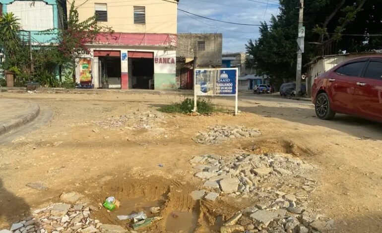 Dan plazo de una semana a Fellito Suberví para que repare tubería en Pantoja