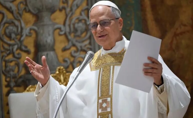 Dominicanos expresan solidaridad con el papa León XIV y piden a Dios su recuperación